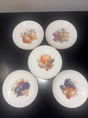 Porcelain Fruit Dessert Plates - White with Multicolor Fruit Motif (Set of 5)